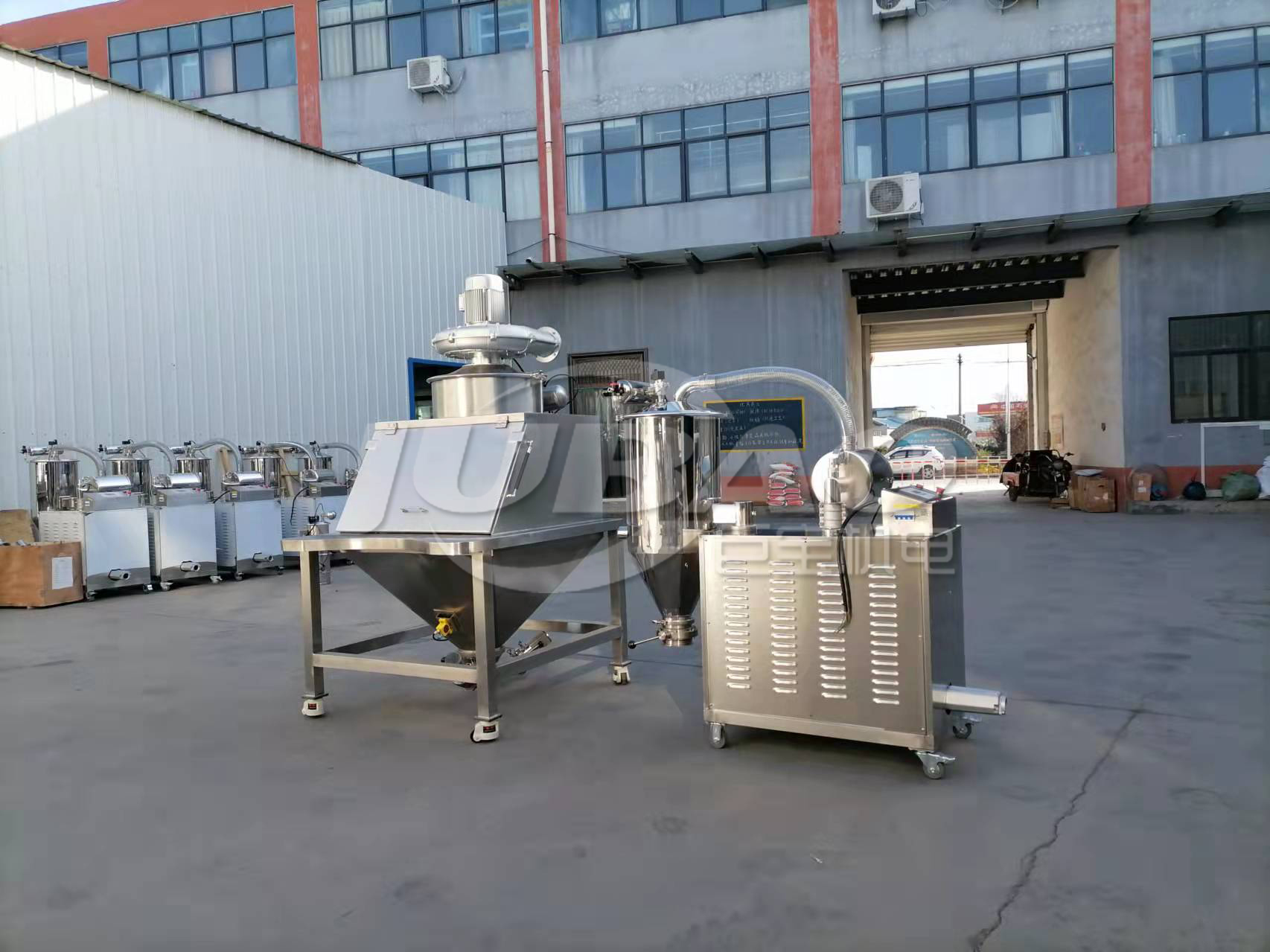 無塵投料站如何配真空輸送機